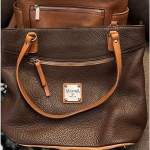 VALENTINA Thick Pebbled Leather Shoulderbag